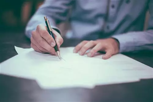 ITALIAN COLLECTING SCF INCREASES DISTRIBUTIONS AND REDUCES COMMISSIONS